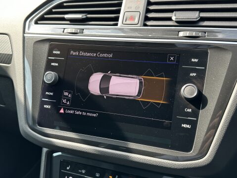 Volkswagen Tiguan R-LINE TSI DSG 32
