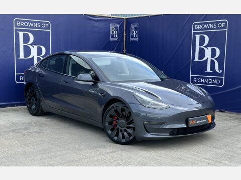 Tesla Model 3 PERFORMANCE AWD 1