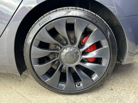 Tesla Model 3 PERFORMANCE AWD 18
