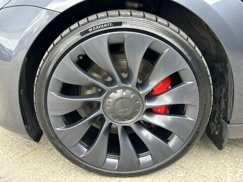 Tesla Model 3 PERFORMANCE AWD 19