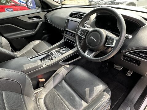 Jaguar F-Pace CHEQUERED FLAG AWD 3