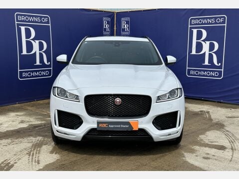Jaguar F-Pace CHEQUERED FLAG AWD 13