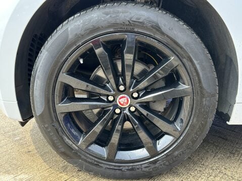 Jaguar F-Pace CHEQUERED FLAG AWD 19