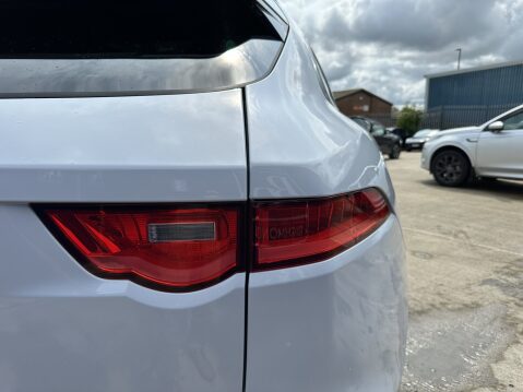 Jaguar F-Pace CHEQUERED FLAG AWD 20