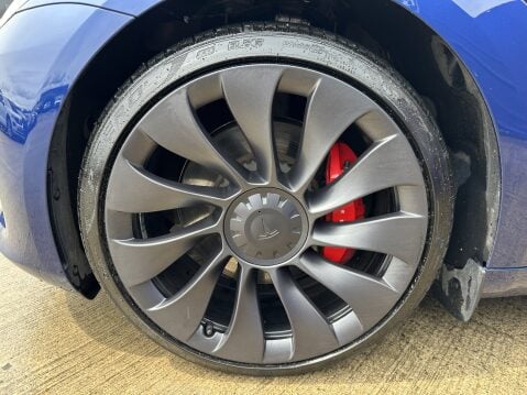 Tesla Model 3 PERFORMANCE AWD 17