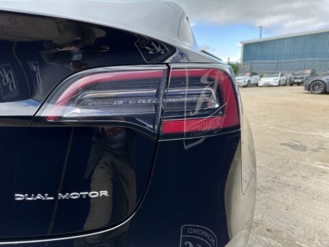 Tesla Model 3 LONG RANGE AWD 20