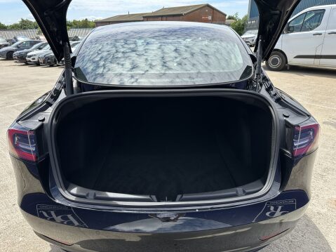 Tesla Model 3 LONG RANGE AWD 22