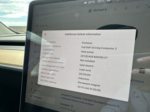 Tesla Model 3 LONG RANGE AWD 28