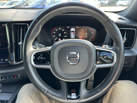 Volvo XC60 T5 R-DESIGN AWD 25