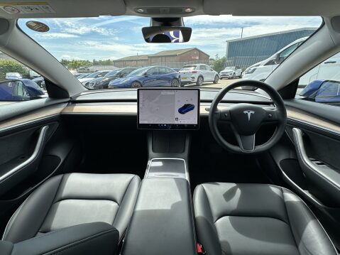 Tesla Model 3 LONG RANGE AWD 26