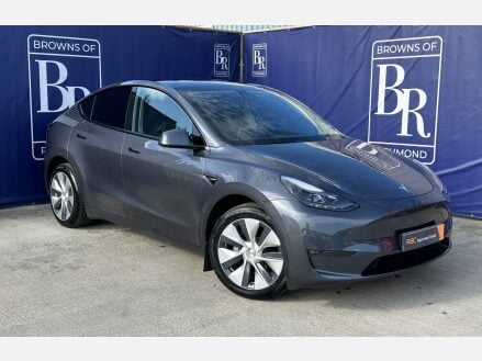 Tesla Model Y LONG RANGE AWD