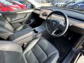 Tesla Model Y LONG RANGE AWD 3