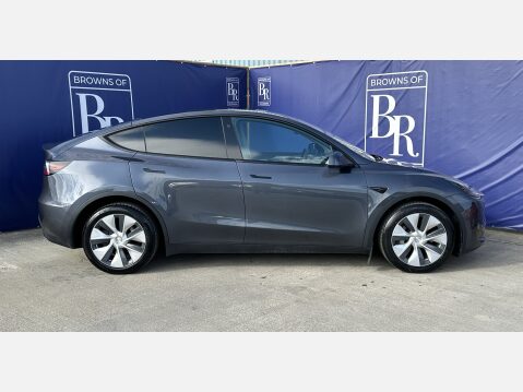 Tesla Model Y LONG RANGE AWD 4