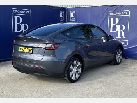 Tesla Model Y LONG RANGE AWD 5
