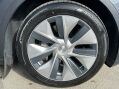 Tesla Model Y LONG RANGE AWD 16