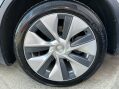 Tesla Model Y LONG RANGE AWD 18