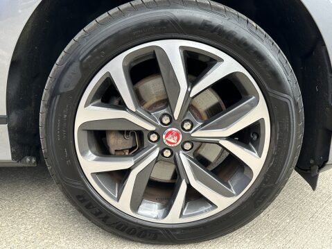 Jaguar I-Pace HSE BLACK 16