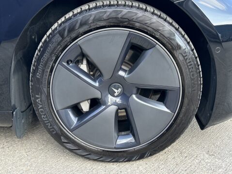 Tesla Model 3 LONG RANGE AWD 16