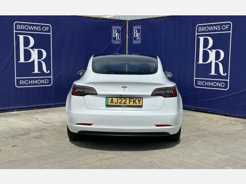 Tesla Model 3 RWD Model 7
