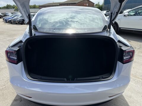 Tesla Model 3 RWD Model 22