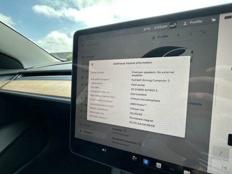 Tesla Model 3 RWD Model 28