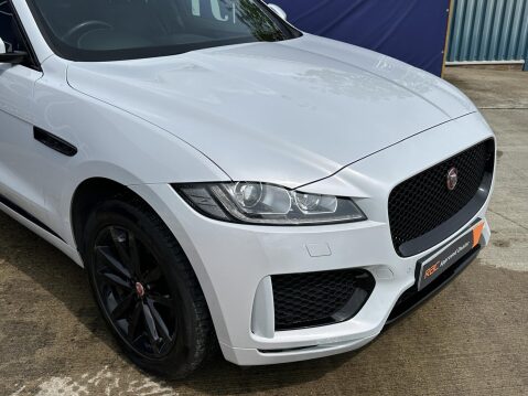 Jaguar F-Pace 2.0 D180 Chequered Flag SUV 5dr Diesel Auto AWD Euro 6 (s/s) (180 ps) 15