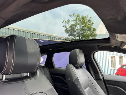 Jaguar F-Pace 2.0 D180 Chequered Flag SUV 5dr Diesel Auto AWD Euro 6 (s/s) (180 ps) 40