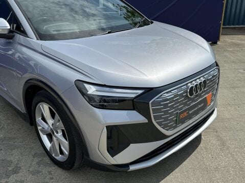 Audi Q4 40 S line SUV 5dr Electric Auto 82kWh (204 ps) 15