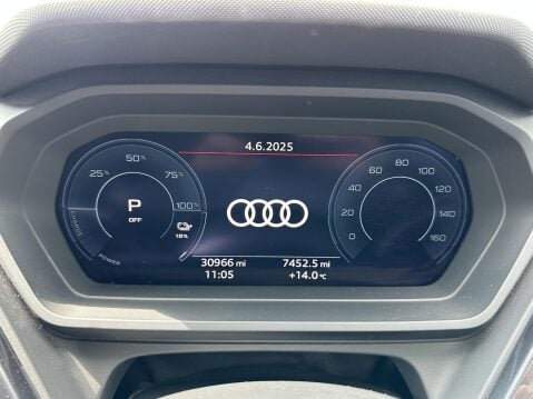 Audi Q4 40 S line SUV 5dr Electric Auto 82kWh (204 ps) 25