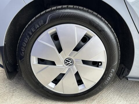 Volkswagen Id.3 Pro Performance 58kWh Life Hatchback 5dr Electric Auto (204 ps) 17