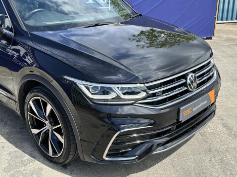 Volkswagen Tiguan 2.0 TDI R-Line SUV 5dr Diesel DSG 4Motion Euro 6 (s/s) (200 ps) 15