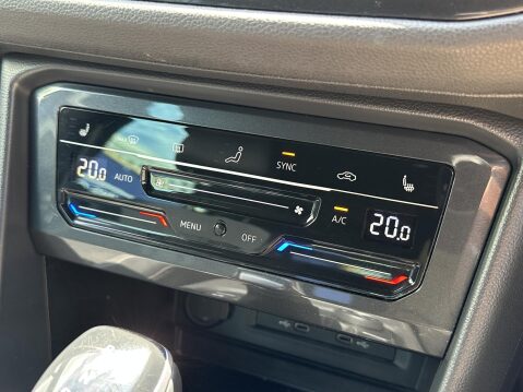 Volkswagen Tiguan 2.0 TDI R-Line SUV 5dr Diesel DSG 4Motion Euro 6 (s/s) (200 ps) 33