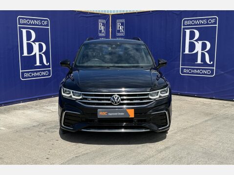 Volkswagen Tiguan 2.0 TDI R-Line SUV 5dr Diesel DSG 4Motion Euro 6 (s/s) (200 ps) 13