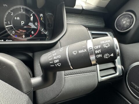 Land Rover Discovery 2.0 SD4 HSE SUV 5dr Diesel Auto 4WD Euro 6 (s/s) (240 ps) 30