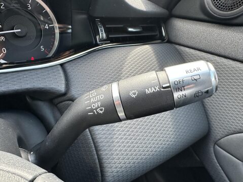 Land Rover Range Rover Evoque 2.0 D165 MHEV R-Dynamic S SUV 5dr Diesel Auto 4WD Euro 6 (s/s) (163 ps) 28
