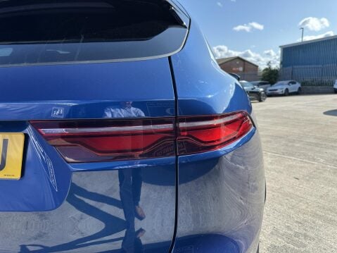 Jaguar F-Pace 2.0 D200 MHEV R-Dynamic S SUV 5dr Diesel Auto AWD Euro 6 (s/s) (204 ps) 19
