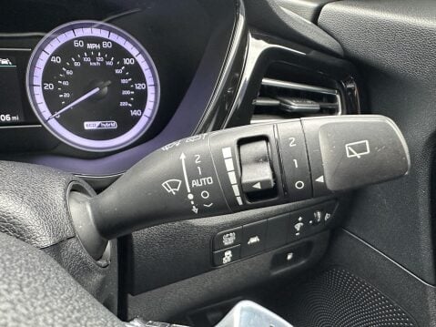 Kia Niro 1.6 GDi 2 SUV 5dr Petrol Hybrid DCT Euro 6 (s/s) (139 bhp) 29