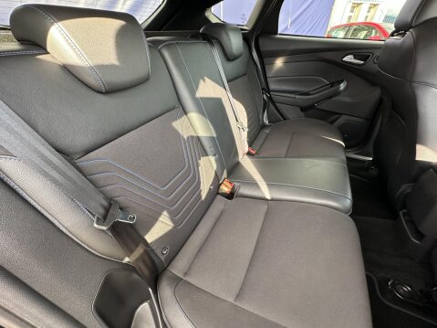 Ford Focus 2.3T EcoBoost RS Hatchback 5dr Petrol Manual AWD Euro 6 (s/s) (350 ps) 23