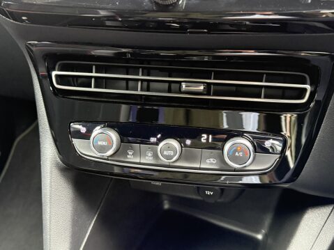 Vauxhall Mokka 50kWh SRi Premium SUV 5dr Electric Auto (136 ps) 35