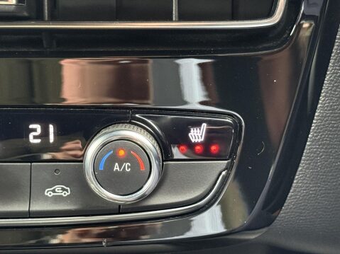 Vauxhall Mokka 50kWh SRi Premium SUV 5dr Electric Auto (136 ps) 36