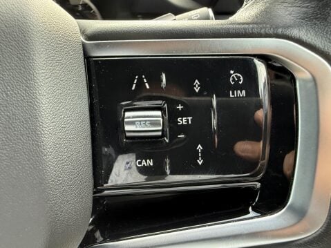 Land Rover Range Rover Evoque 2.0 D200 MHEV R-Dynamic S SUV 5dr Diesel Auto 4WD Euro 6 (s/s) (204 ps) 28