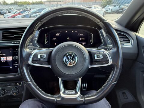 Volkswagen Tiguan 1.5 TSI EVO R-Line Tech SUV 5dr Petrol DSG Euro 6 (s/s) (150 ps) 28