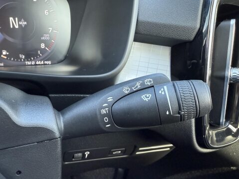 Volvo XC40 1.5 T3 Momentum SUV 5dr Petrol Manual Euro 6 (s/s) (163 ps) 28