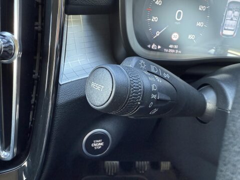 Volvo XC40 1.5 T3 Momentum SUV 5dr Petrol Manual Euro 6 (s/s) (163 ps) 29