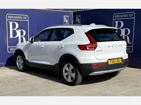 Volvo XC40 1.5 T3 Momentum SUV 5dr Petrol Manual Euro 6 (s/s) (163 ps) 8