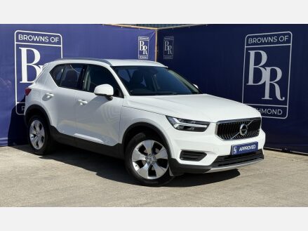 Volvo XC40 1.5 T3 Momentum SUV 5dr Petrol Manual Euro 6 (s/s) (163 ps)
