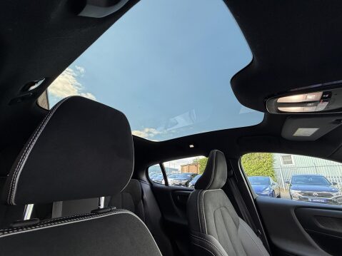 Volvo C40 Twin Recharge 78kWh Ultimate SUV 5dr Electric Auto AWD (408 ps) 37