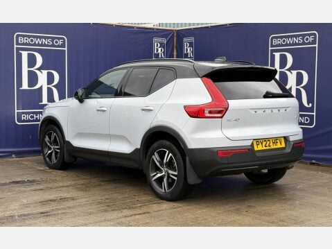 Volvo XC40 1.5 T3 R-Design SUV 5dr Petrol Auto Euro 6 (s/s) (163 ps) 8
