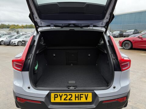 Volvo XC40 1.5 T3 R-Design SUV 5dr Petrol Auto Euro 6 (s/s) (163 ps) 21