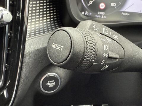 Volvo XC40 1.5 T3 R-Design SUV 5dr Petrol Auto Euro 6 (s/s) (163 ps) 29